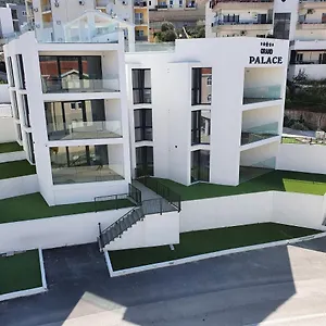 grand-palace.hotels-in-trogir.com/