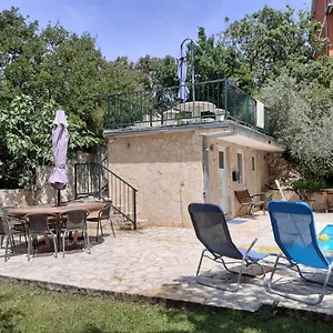 holiday-home-paradise-farm.primorje-gorskikotar.com/