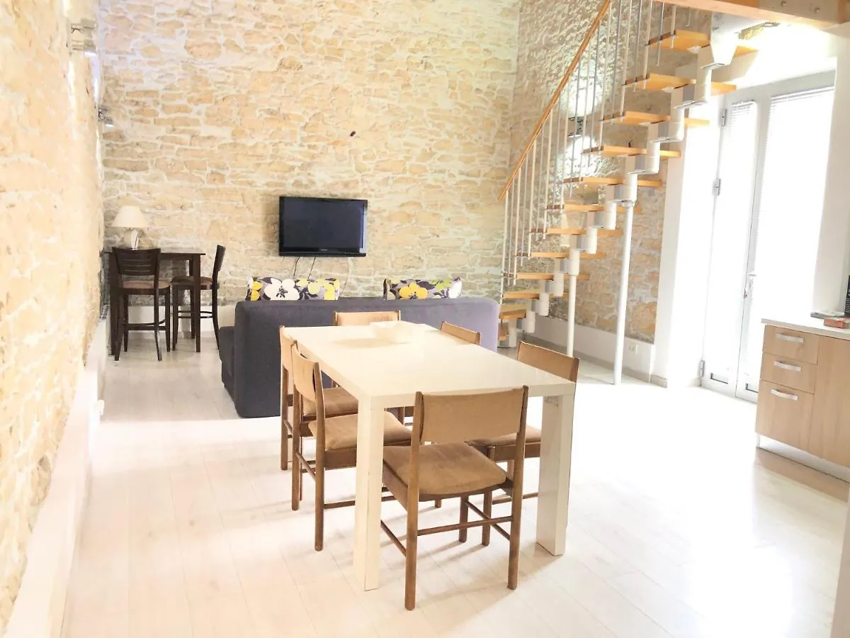 Medulin Labirint King Apartment 0*,  Croatia